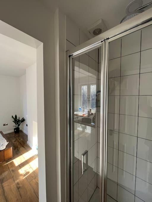 Studio In The Heart Of Лондон Экстерьер фото